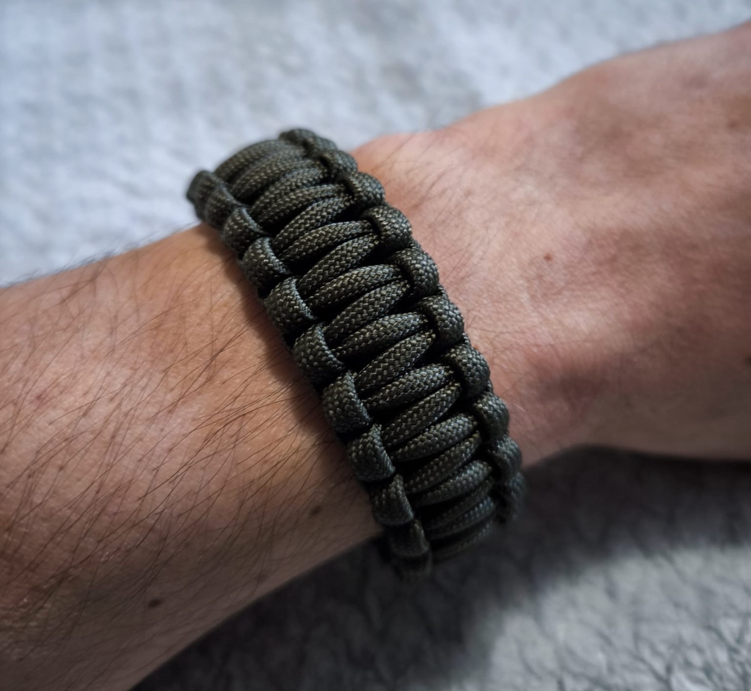 A real photo din Bratara Paracord Invader Gear OD by Solo (4)
