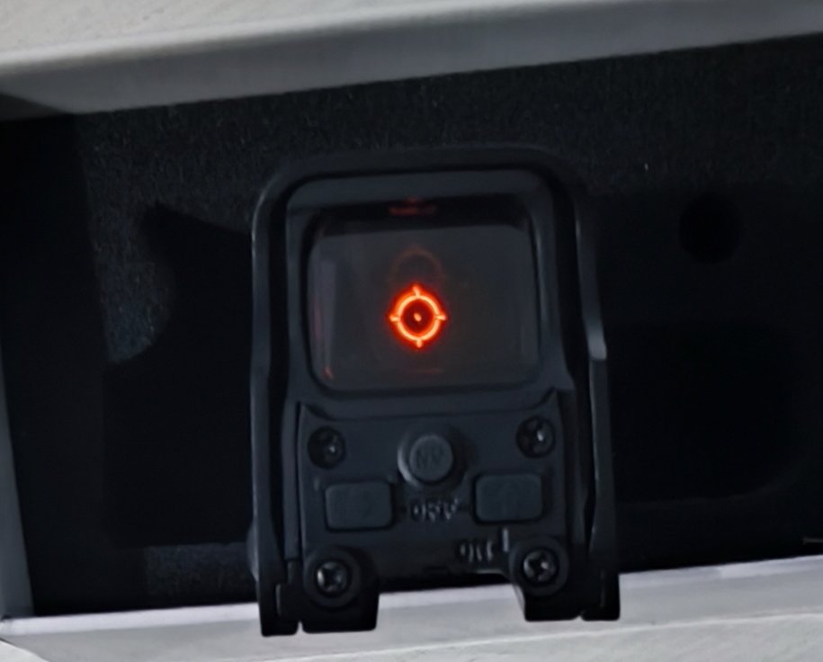 A real photo din Red dot holografic JS-Tactical by Solo (4)