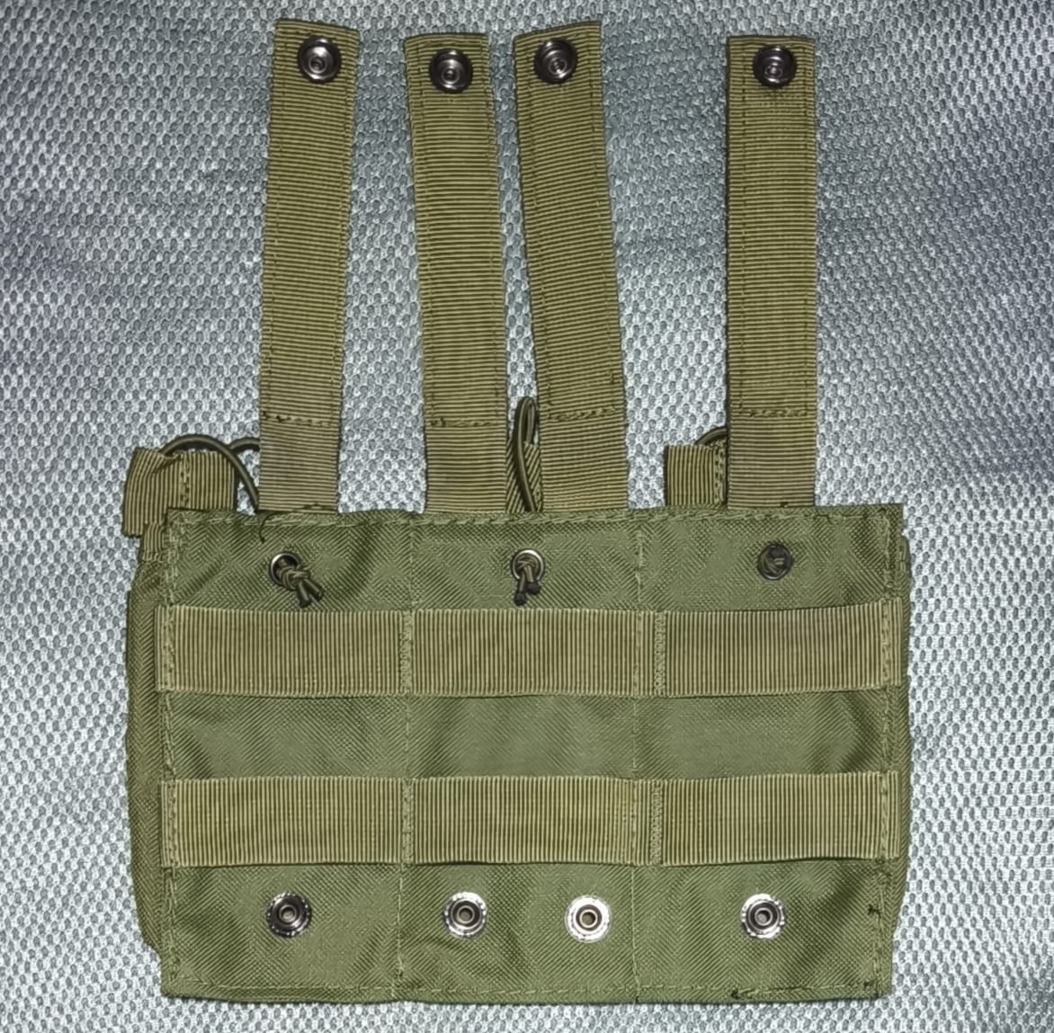 A real photo din Port incarcator triplu modular 8Fields Olive by Cosmin (1)