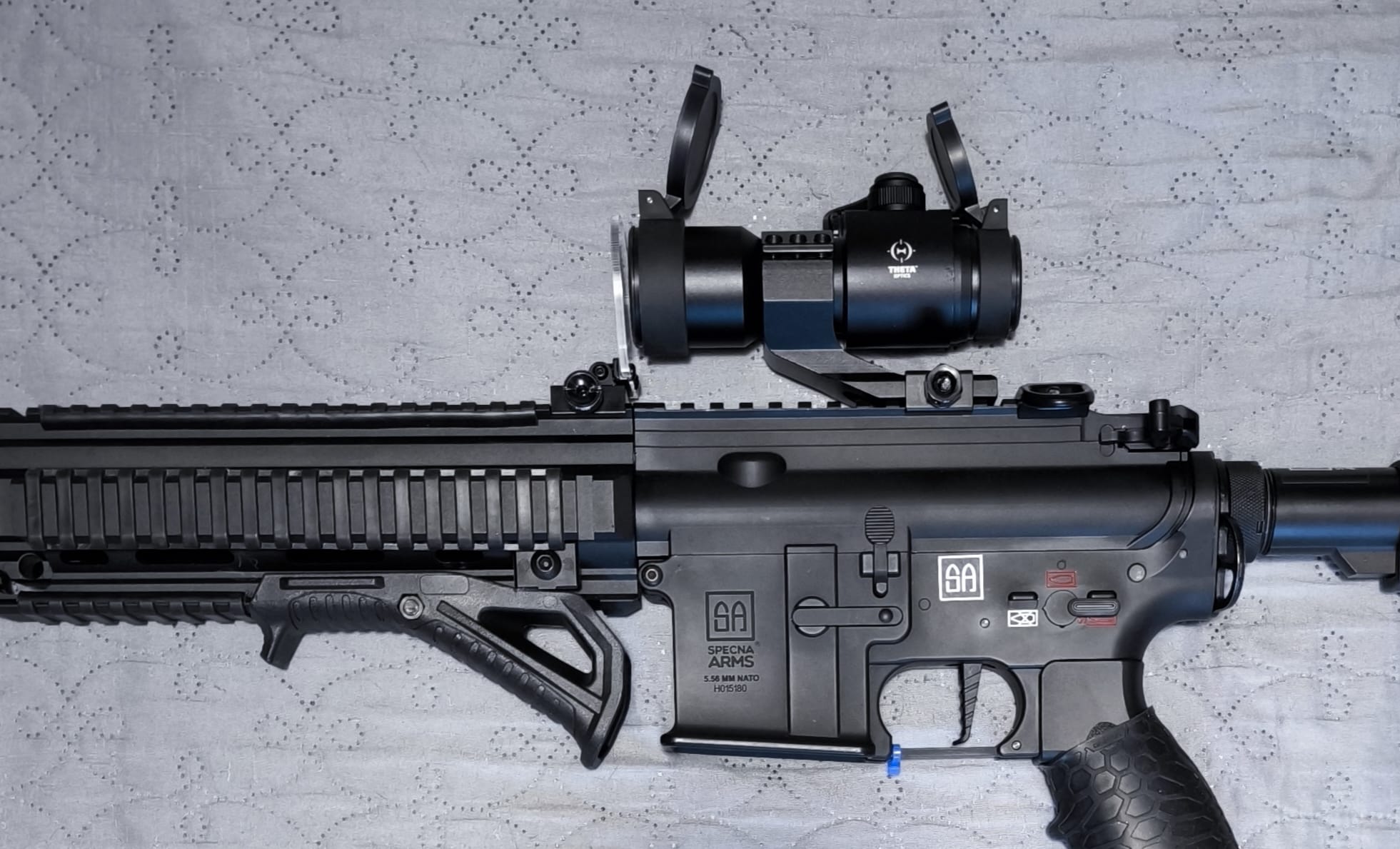 A real photo din Red Dot Battle Reflex Theta Optics by Cosmin (6)