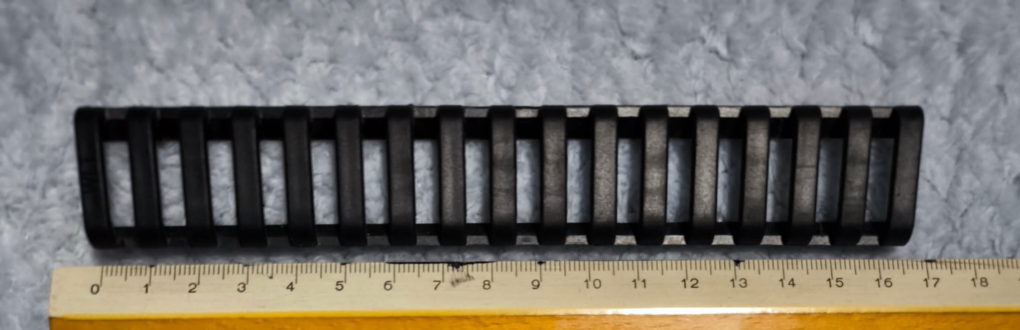 A real photo din Protectii sina RIS 18 Slots MP Negru by Cosmin (2)