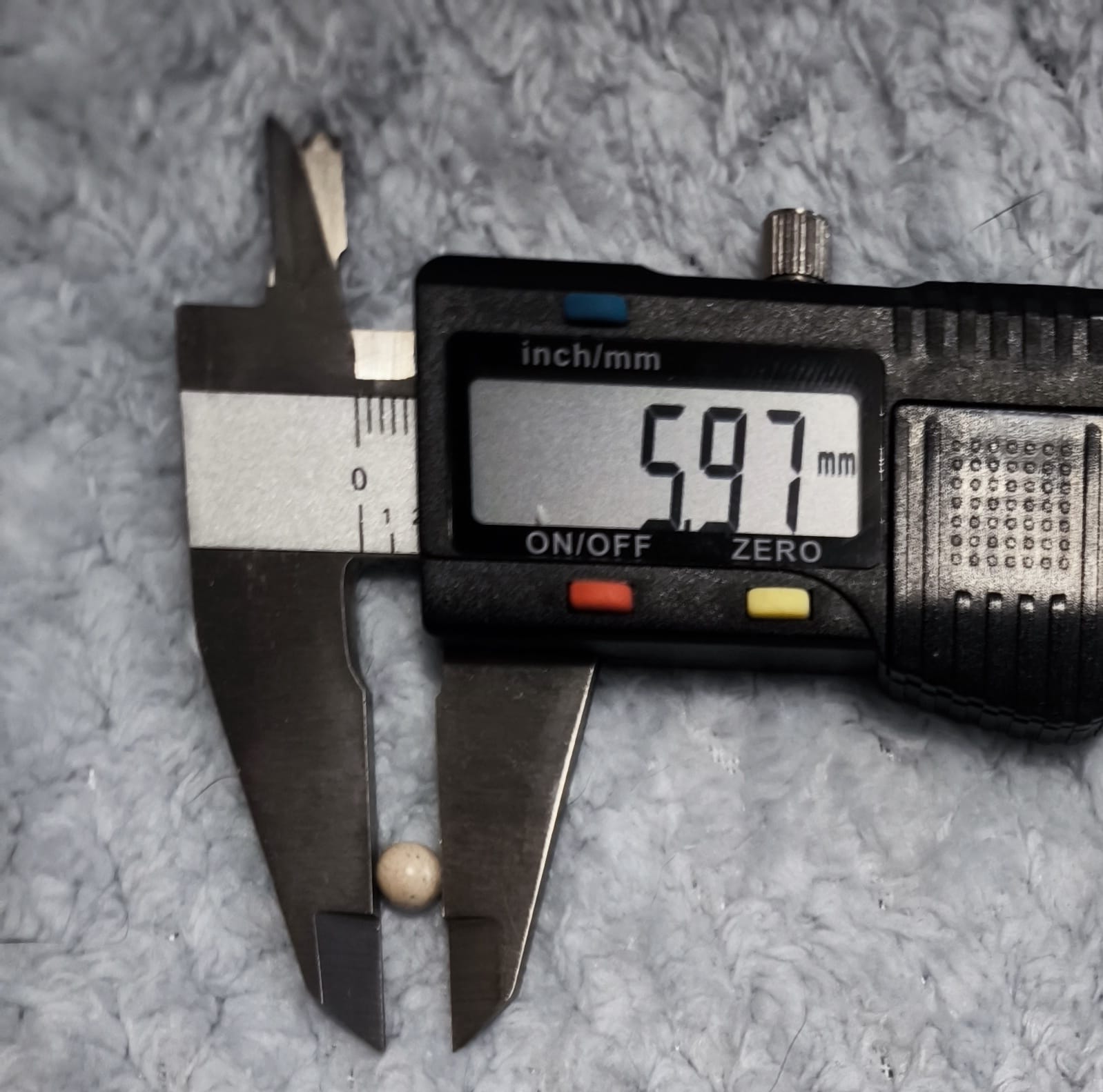 A real photo din Bile High Precision Made 0.36g 1000buc Guarder by Cosmin (4)