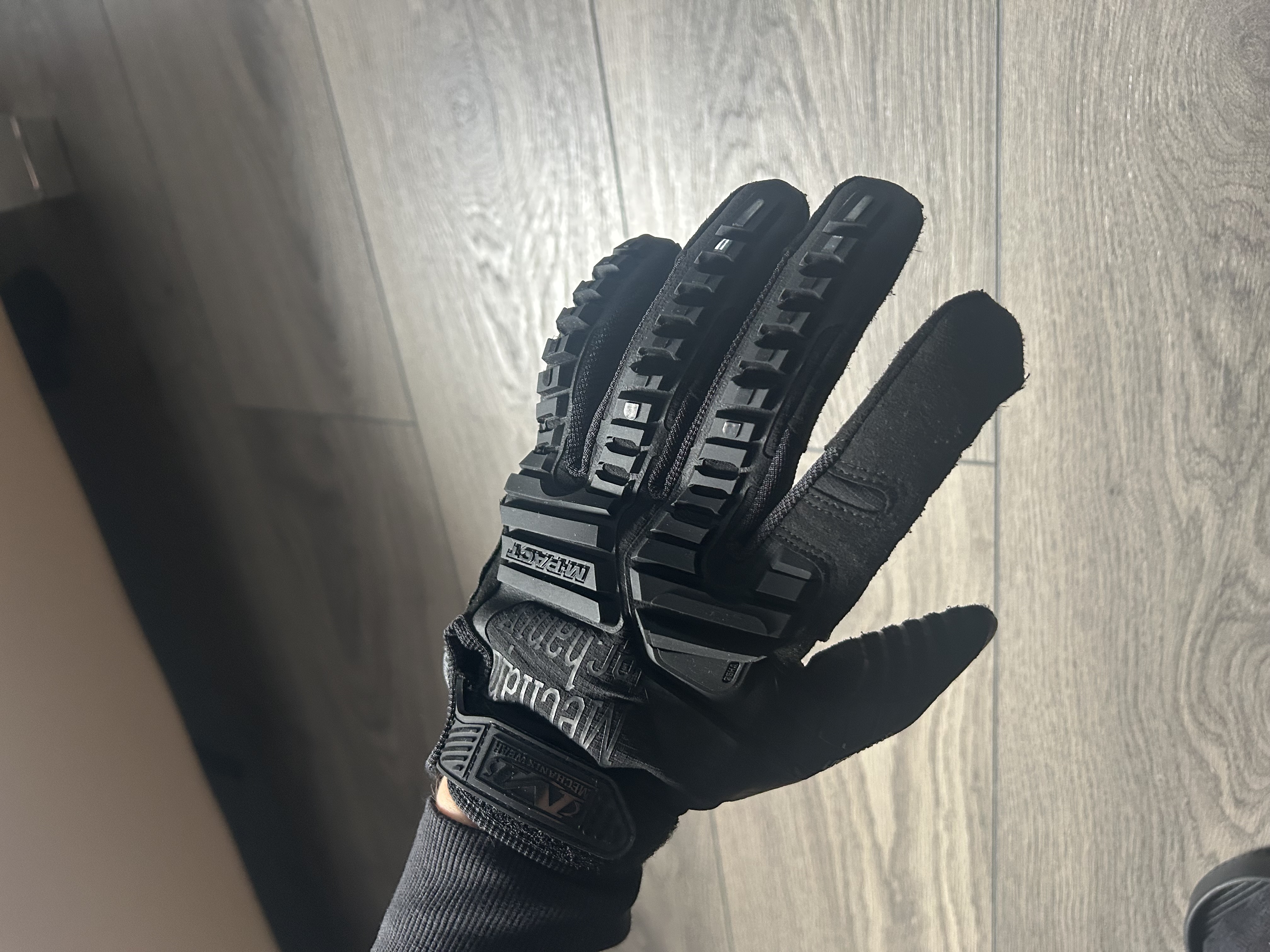 A real photo din Manusi Mechanix M-pact Negru M by Japan (1)